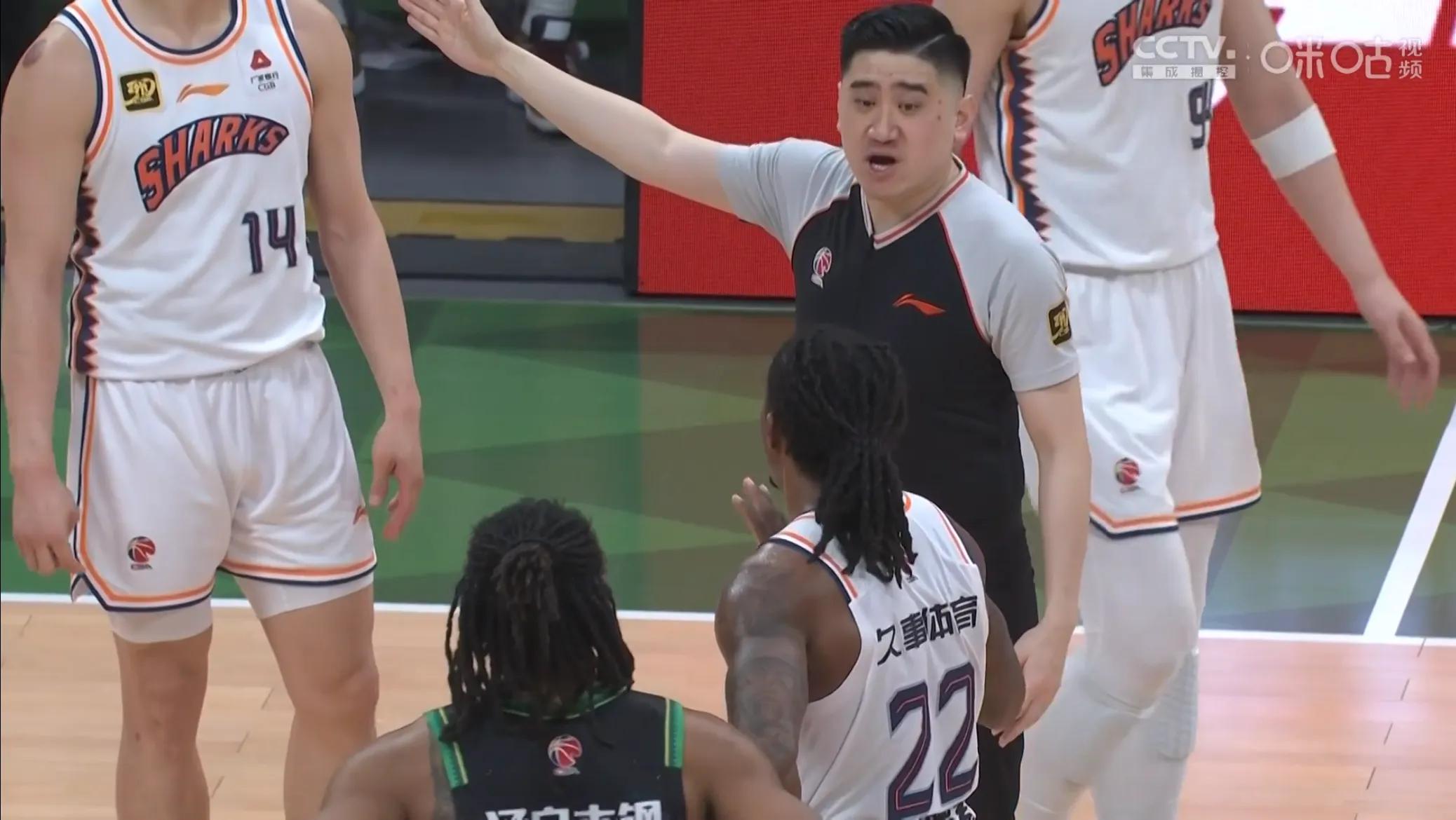 上海男篮锻炼过硬技术,备战辽宁 上海男篮锻炼过硬技术,备战辽宁