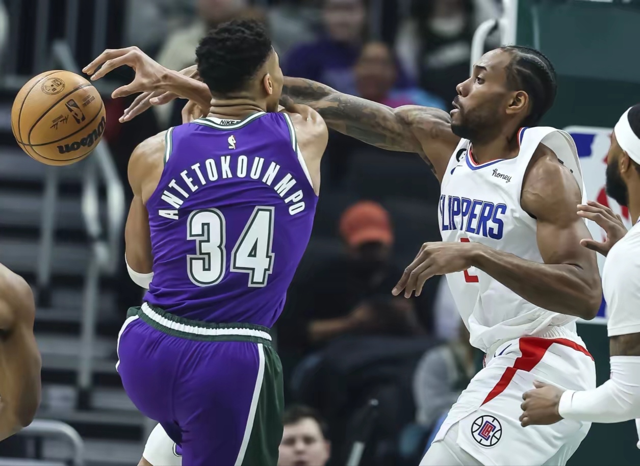 三亿体育体育中国官网-关于雄鹿客场克快船，西部半决赛再下一城的信息