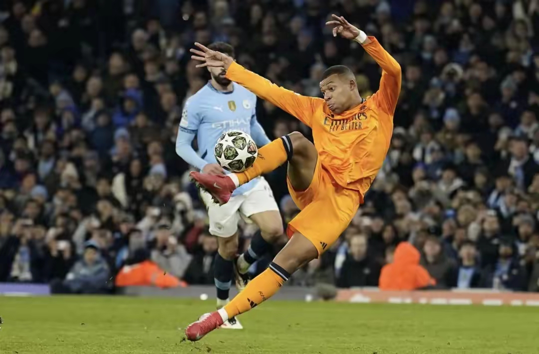 三亿体育体育app-强手如林，每一场比赛都有燃情的对决的简单介绍