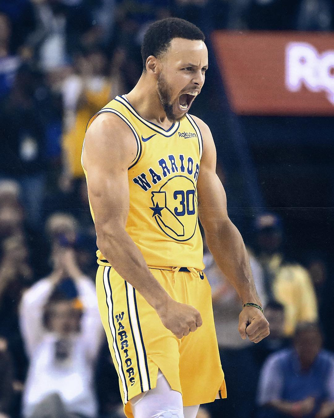 三亿体育体育app-包含骑士外线命中率攀升，攻防两端表现出色的词条