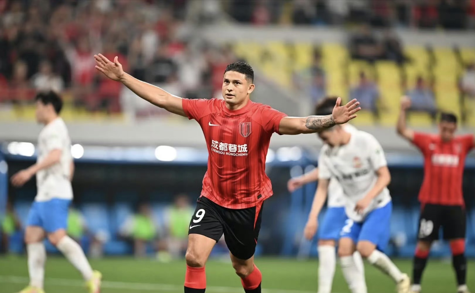 三亿体育体育地址-成都蓉城客场战平重庆斯威，保级压力增加