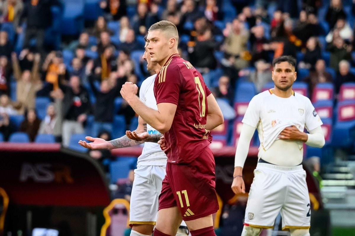 三亿体育体育注册-意甲球员精湛技术，为球队建功进球的简单介绍