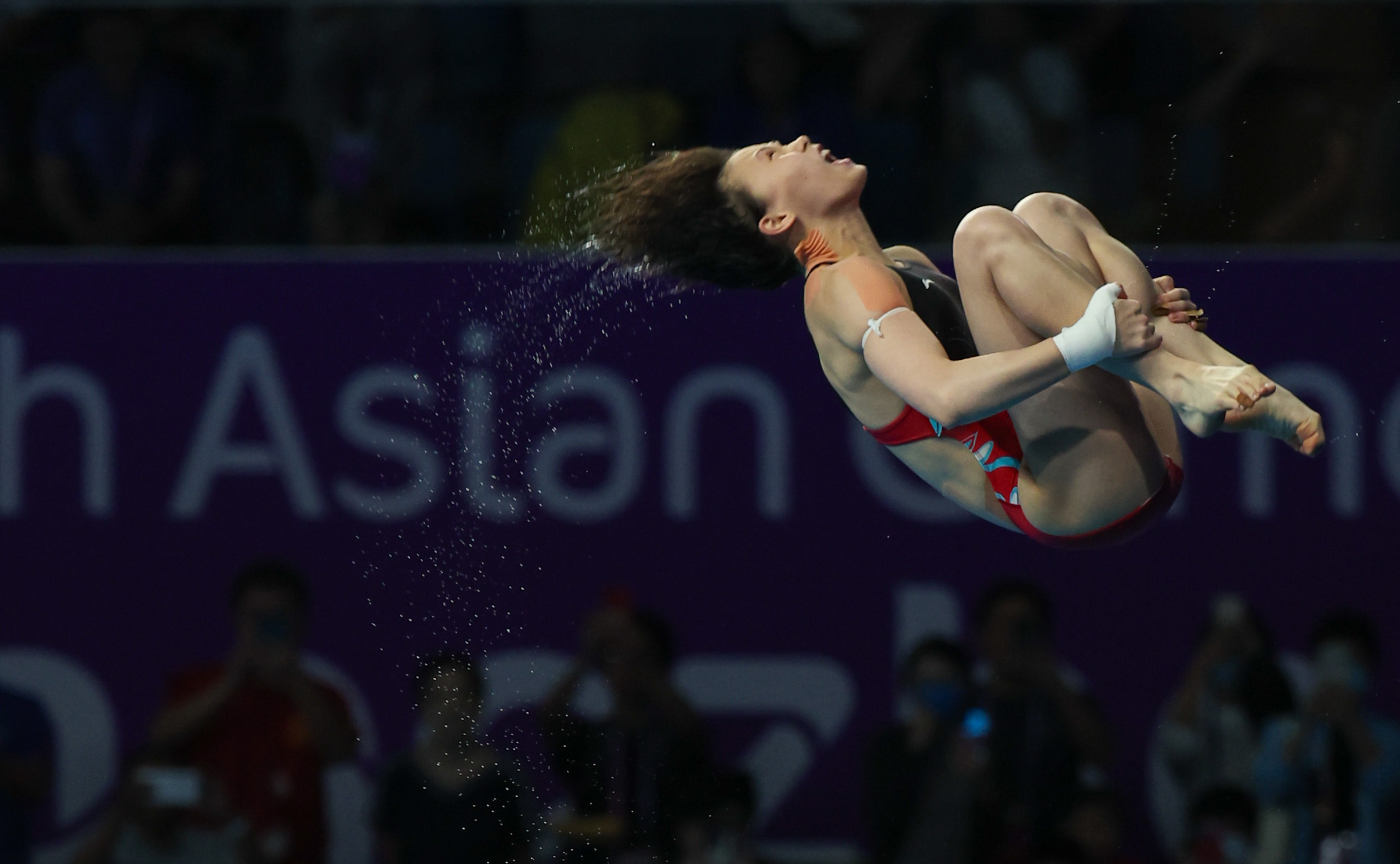 三亿体育体育链接-跳水比赛中我国选手优美动作得分高