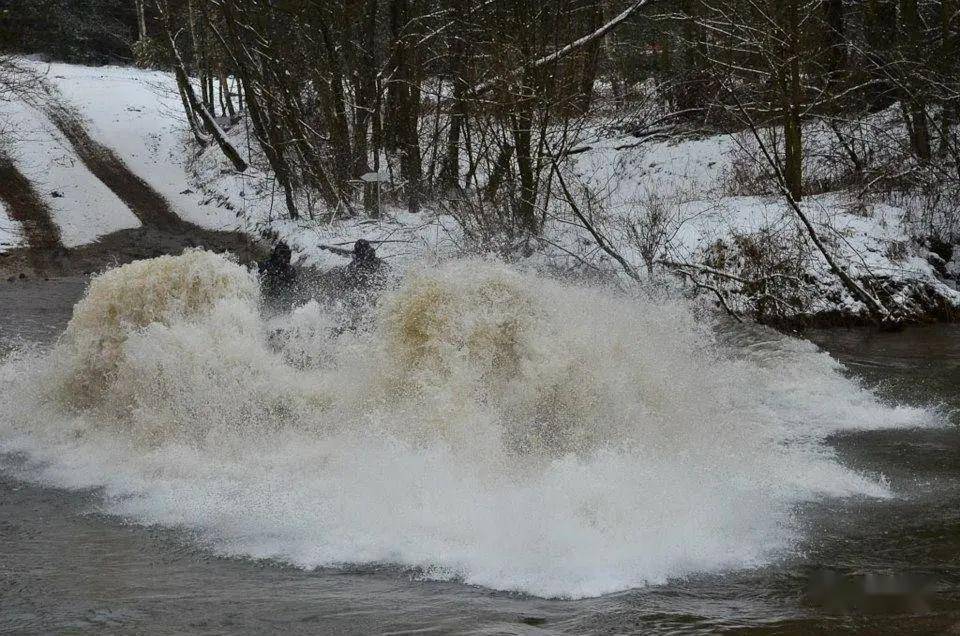 瑞典被波兰逼平，小组出线形势陷入泥潭的简单介绍