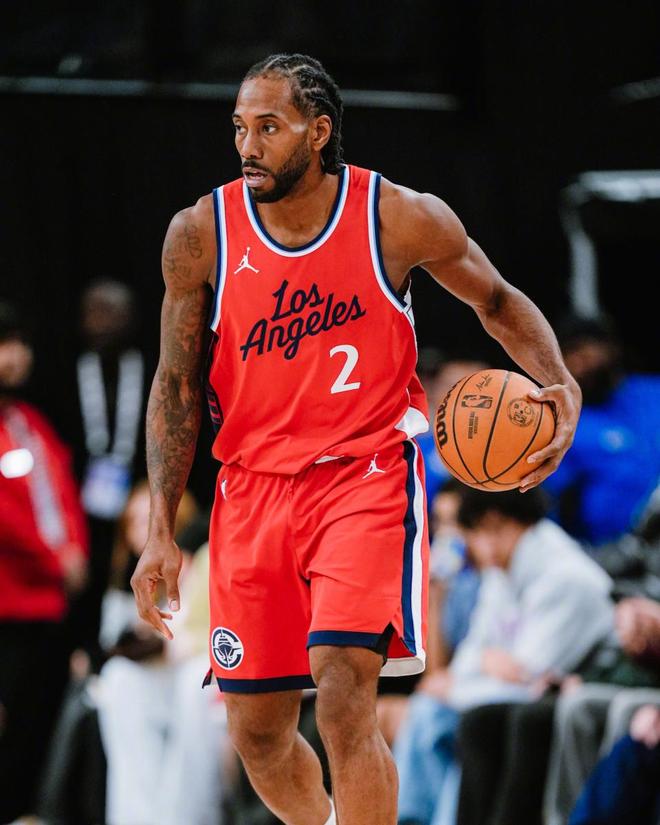 关于快船逆转湖人取得胜利，莱昂纳德状态回暖的信息