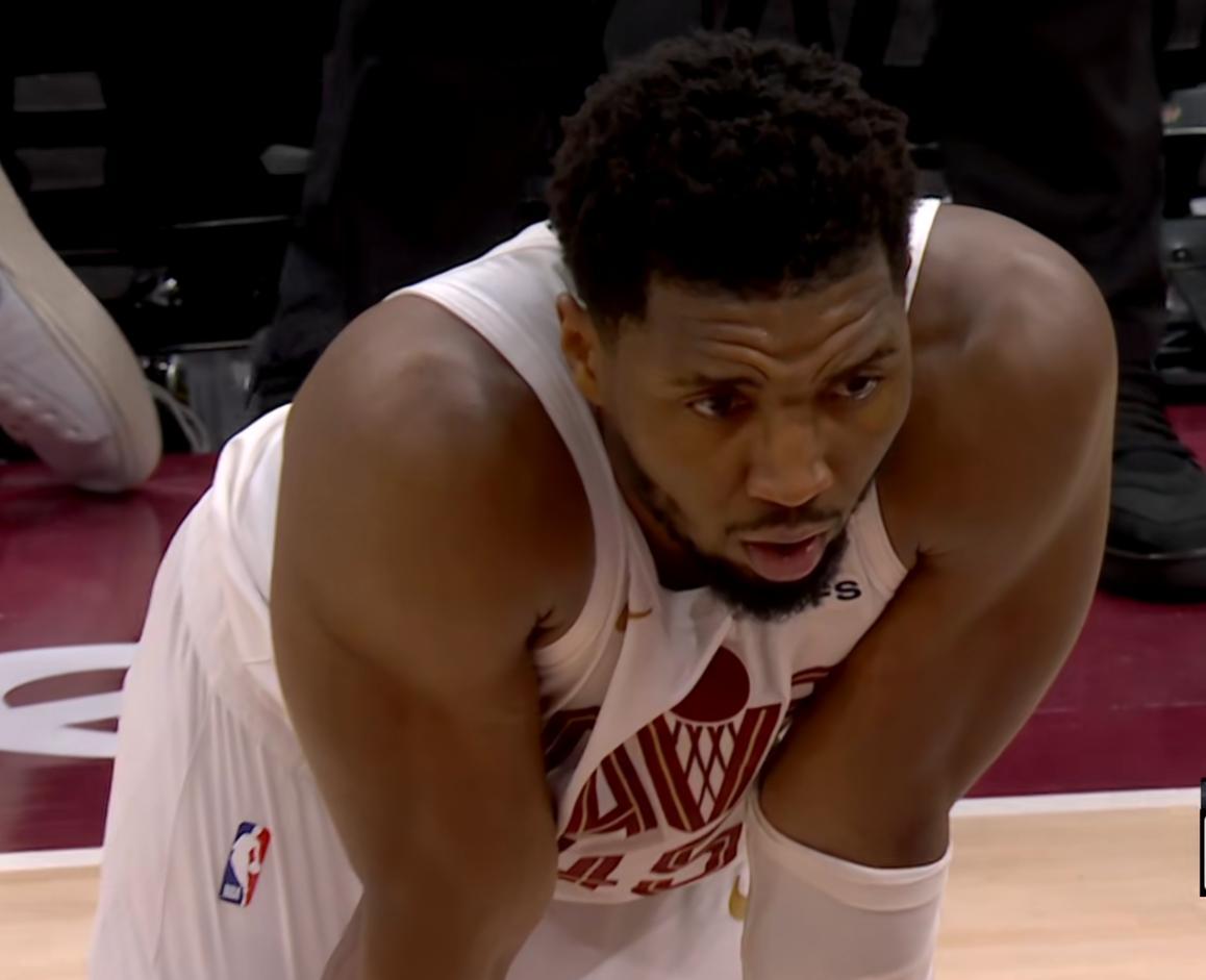 包含米切尔40分狂砍,爵士战胜魔术的词条 包含米切尔40分狂砍,爵士战胜魔术的词条