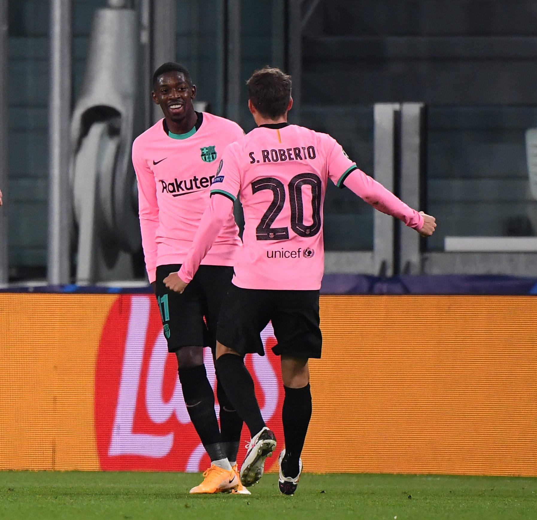 包含巴塞罗那面对尤文图斯，备战如火如荼的词条