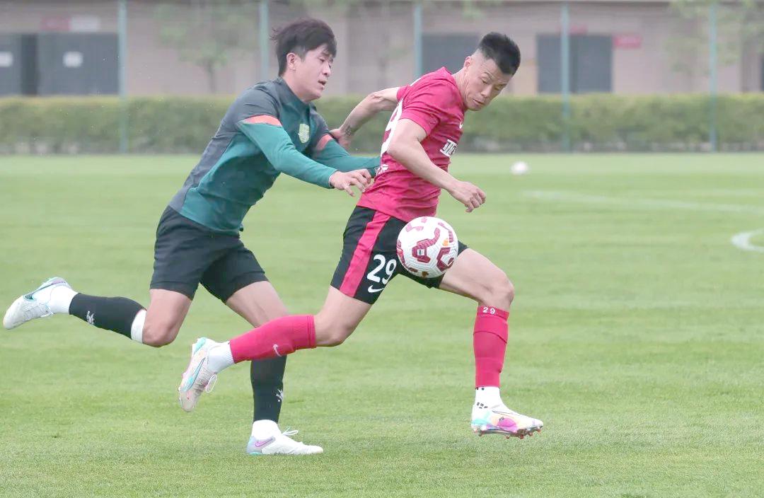 包含吉林长春亚泰队员展现出色技术,获得胜利的词条 包含吉林长春亚泰队员展现出色技术,获得胜利的词条